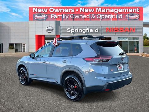 Certified 2025 Nissan Rogue SV image 6