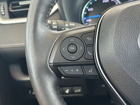 Certified 2022 Toyota RAV4 XLE Premium AWD/4WD image 28