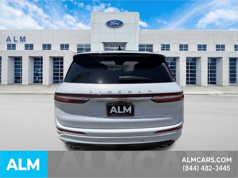 Used 2025 Lincoln Corsair Grand Touring AWD/4WD image 8
