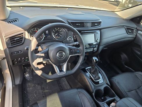 Used 2020 Nissan Rogue SL FWD image 9