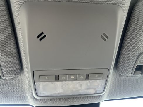 Used 2018 Chevrolet Trax LS FWD image 28
