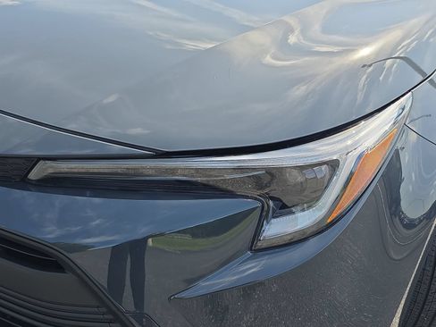 Used 2026 Toyota Corolla LE FWD image 29