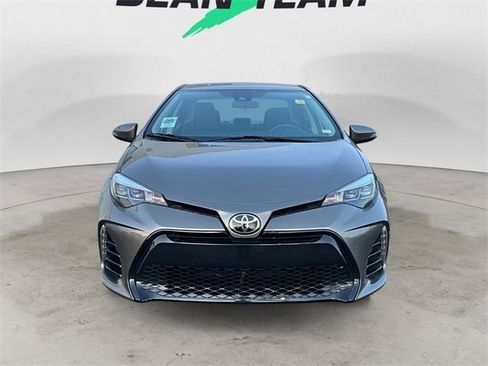 Used 2018 Toyota Corolla SE image 3