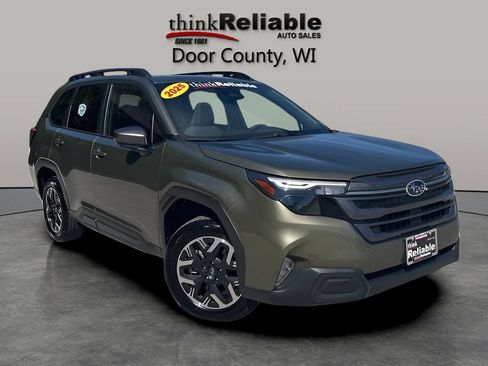 Used 2025 Subaru Forester Premium AWD/4WD image 7