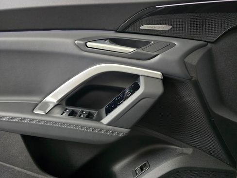 Certified 2025 Audi Q5 Premium Plus w/ Premium Plus image 12