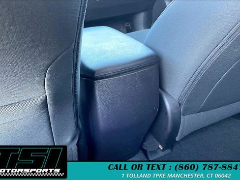 Used 2014 Toyota RAV4 XLE image 32