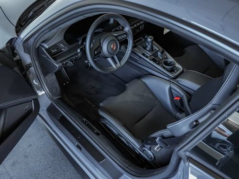Certified 2026 Porsche 911 GT3 RWD image 4