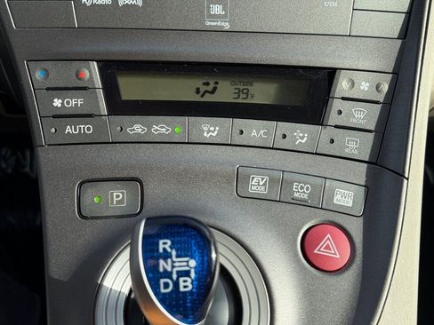 Used 2012 Toyota Prius Four image 15