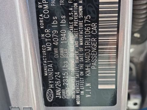 Used 2024 Hyundai Elantra Limited FWD image 31