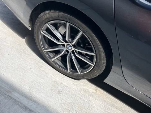 Used 2020 BMW 330i Sedan w/ Premium Package image 17