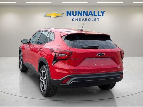 New 2026 Chevrolet Trax RS w/ Sunroof Package FWD image 3