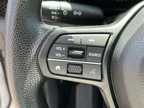 Used 2023 Honda CR-V EX image 13