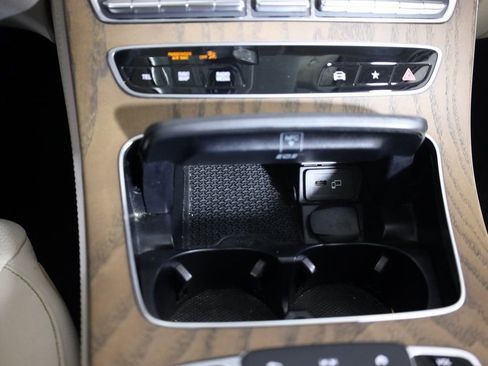 Certified 2022 Mercedes-Benz E 350 4MATIC Sedan image 22