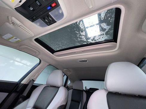 Used 2023 Subaru Crosstrek 2.5i Limited image 7