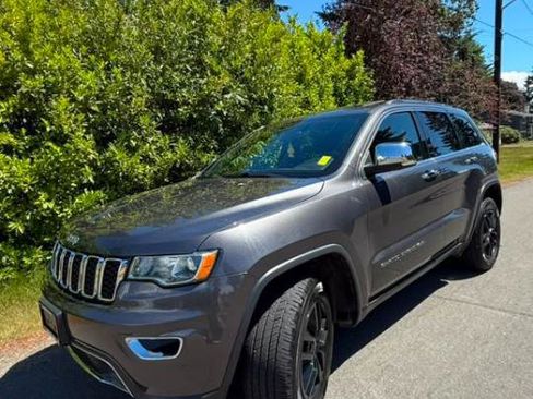 Used 2017 Jeep Grand Cherokee Limited AWD/4WD image 6