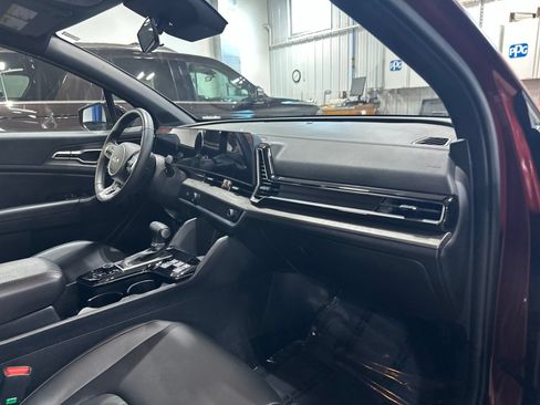 Used 2025 Kia Sportage X-Line AWD/4WD image 36