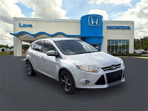 Used 2014 Ford Focus SE w/ Equipment Group 201A image 1