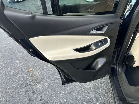 Used 2020 Buick Encore GX Select w/ Advanced Technology Package image 39