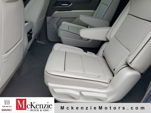 New 2026 GMC Yukon XL Denali w/ Denali Reserve Package AWD/4WD image 21