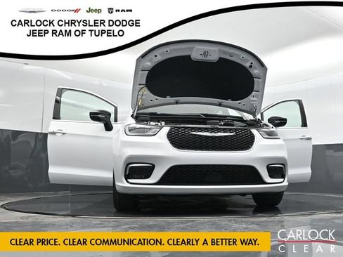 Used 2026 Chrysler Pacifica Limited FWD image 70