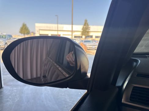 Used 2016 Honda Odyssey SE image 23