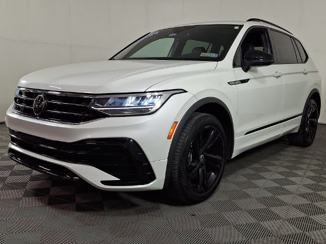 Used 2024 Volkswagen Tiguan SE R-Line FWD image 6