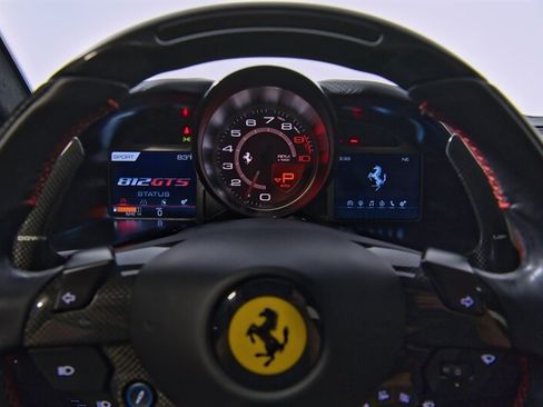 Used 2022 Ferrari 812 GTS RWD image 26