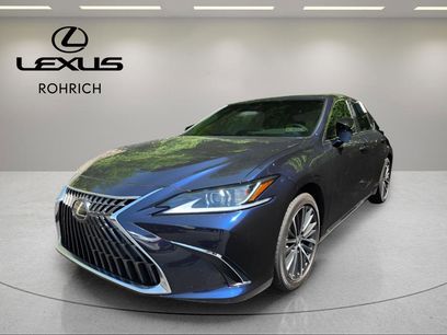 New 2025 Lexus ES 300h 300h