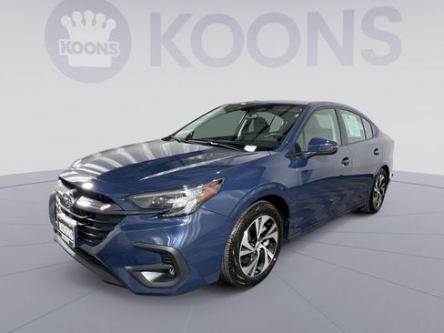 Used 2025 Subaru Legacy Premium image 1