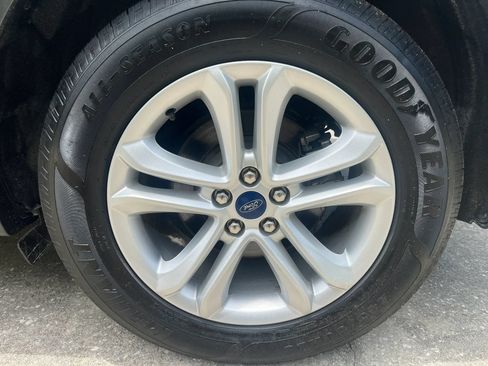 Used 2020 Ford Edge SEL w/ Convenience Package FWD image 9