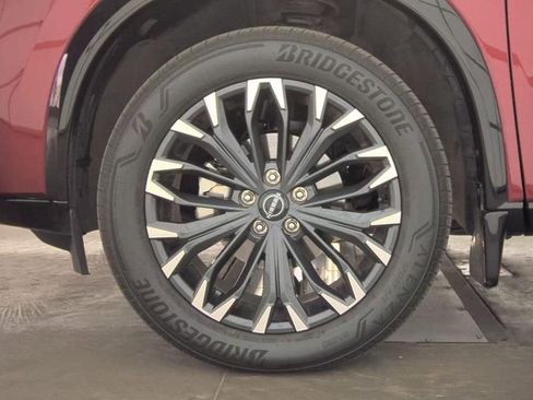 Certified 2026 Nissan Rogue Platinum w/ Platinum Premium Package image 5