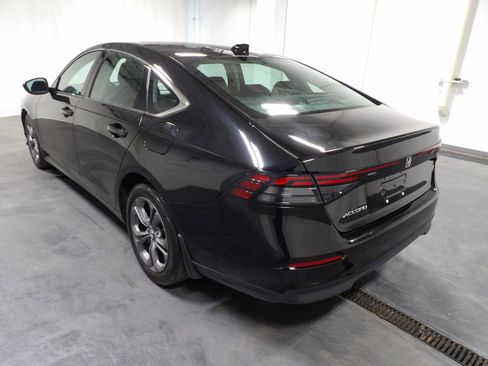 Used 2023 Honda Accord EX image 6