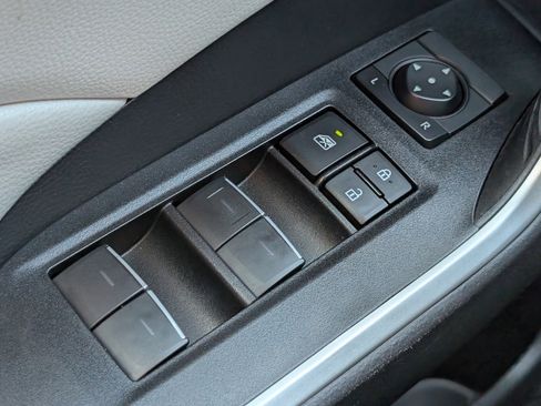 Used 2023 Toyota RAV4 XLE Premium image 21