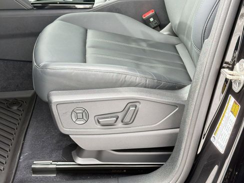 Used 2025 Audi Q5 Premium w/ Convenience Package AWD/4WD image 14