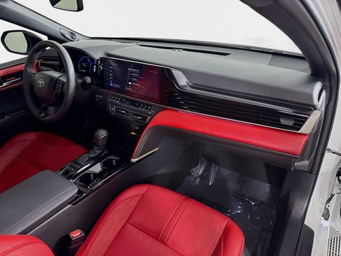 Used 2025 Toyota Camry XSE w/ Premium Plus Package image 30