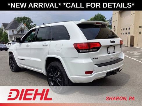 Used 2020 Jeep Grand Cherokee Altitude AWD/4WD image 6