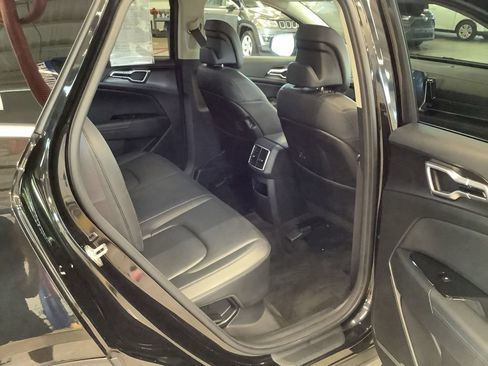 Certified 2023 Kia Sportage EX w/ EX Premium Package AWD/4WD image 22