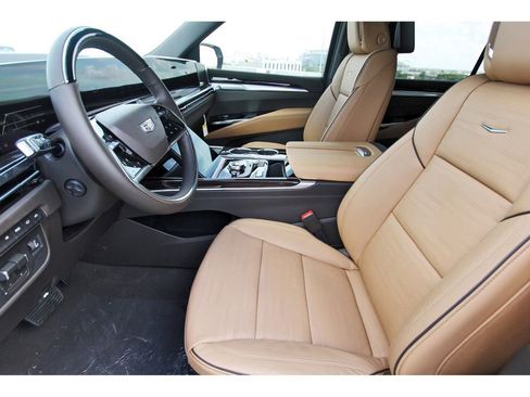 New 2026 Cadillac Escalade ESV Luxury image 6