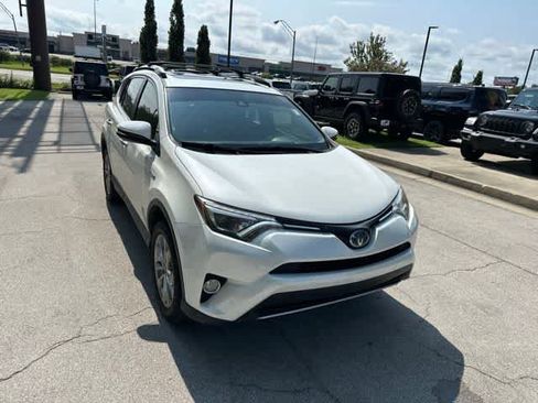Used 2017 Toyota RAV4 Limited AWD/4WD image 28