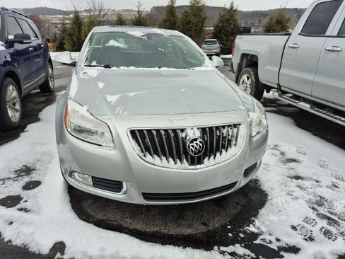Used 2012 Buick Regal Leather image 2