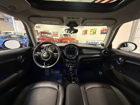 Used 2017 MINI Cooper 2-Door Hardtop FWD image 16
