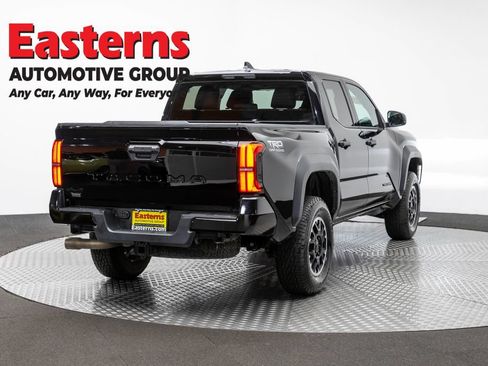 Used 2026 Toyota Tacoma TRD Off-Road AWD/4WD image 5