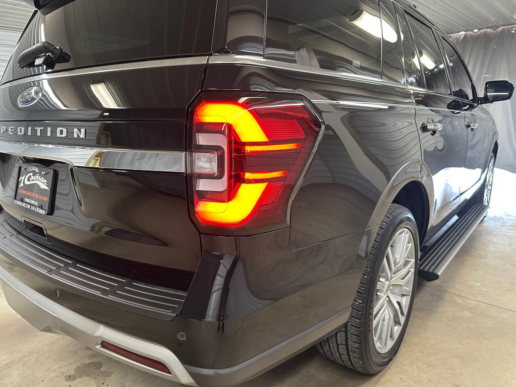 Used 2024 Ford Expedition Limited AWD/4WD image 30