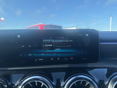 Used 2020 Mercedes-Benz CLA 250 image 28