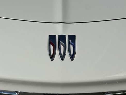 Used 2024 Buick Encore GX Sport Touring image 38