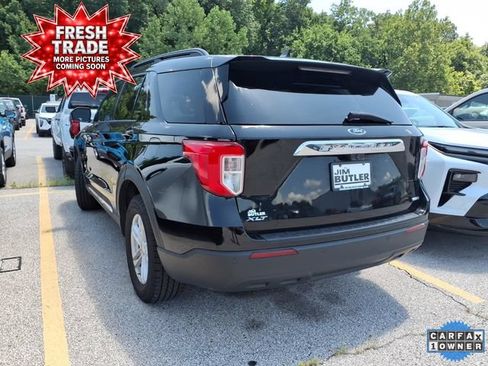 Used 2022 Ford Explorer XLT AWD/4WD image 3