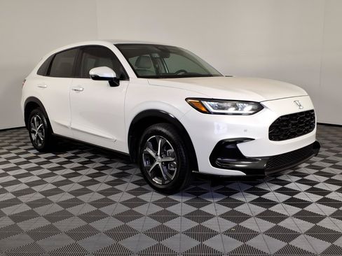 Used 2025 Honda HR-V EX-L image 6