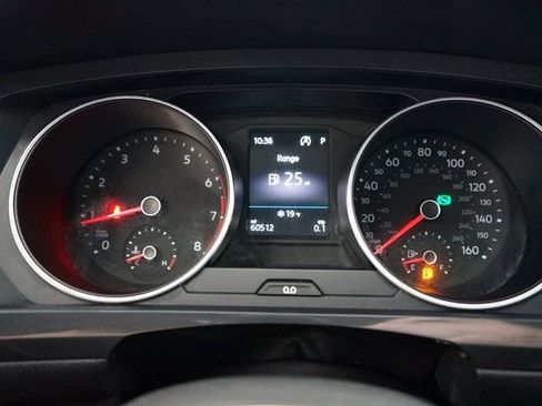 Used 2018 Volkswagen Tiguan S image 26