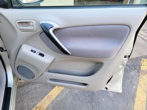 Used 2002 Toyota RAV4 2WD image 26