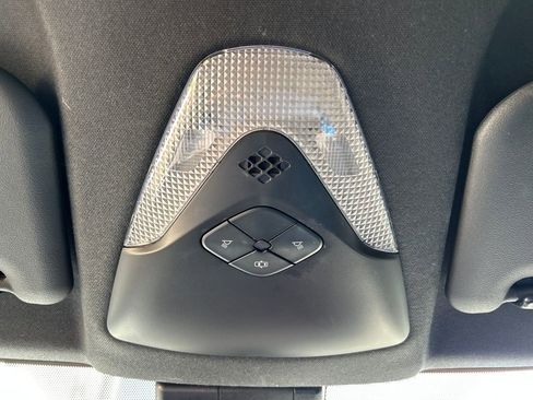 Used 2018 Toyota C-HR image 17